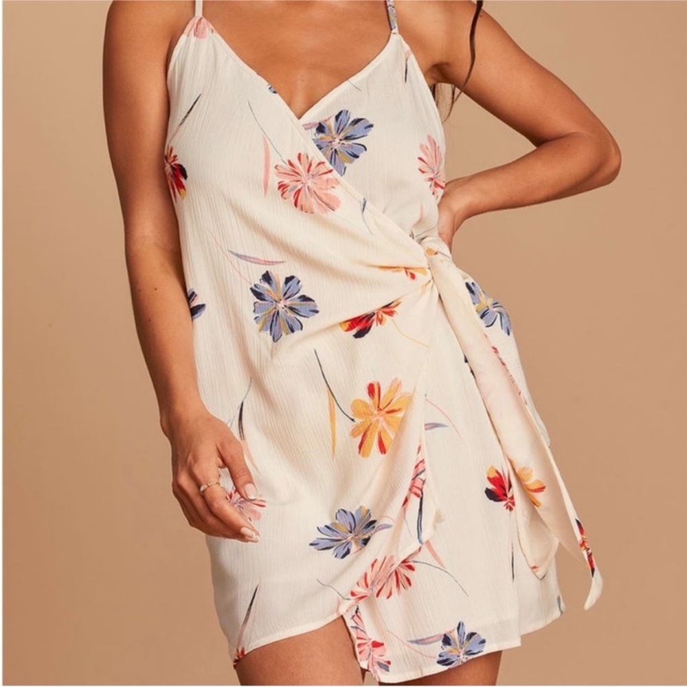 NWT lulu wrap dress